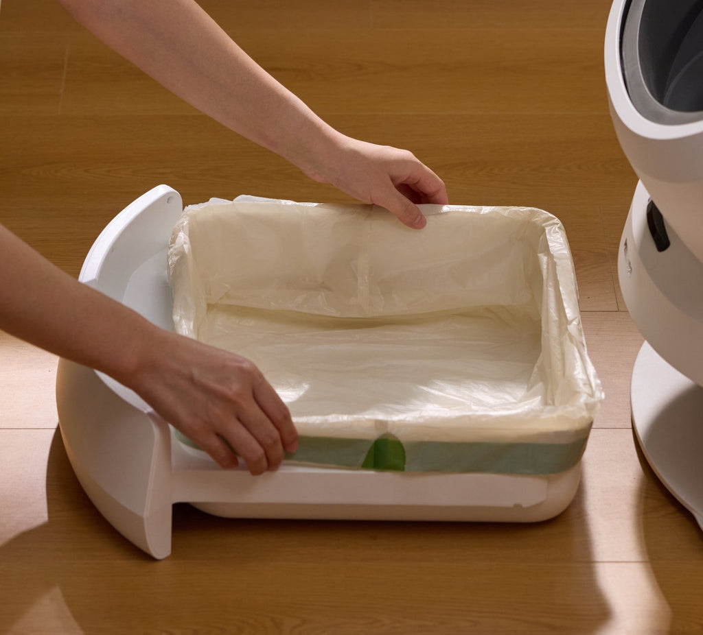 Luma Smart Litter Box & Accessory Kit
